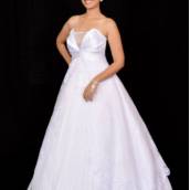 Vestido de noiva modelo de Ceda em Bauru