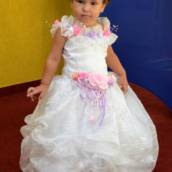 Vestido e daminha de honra com detalhes rose Bauru