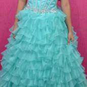 Vestido de Debutante Verde Água Ondulado