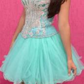 Vestido de Debutante Verde Água Curto