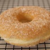 DONUTS DE AÇÚCAR E CANELA