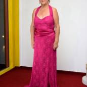 Vestido rosa choque rendado Plus Size em Bauru