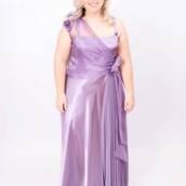 Vestido lilás de cetim pregueado Plus Size em Bauru