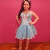 Vestido de Debutante Azul Claro com Brilho