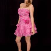 Vestido de Debutante Rosa com Babados