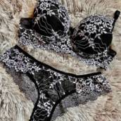 Conjuntos de Lingerie - Preto/branco rendado