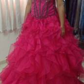 Vestido de Debutante Rosa Pink com Babados