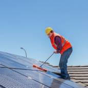 Limpeza de placas de energia solar