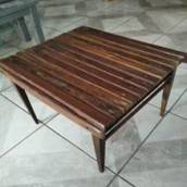 Mesinha de Centro de Madeira  60 x 46 cm