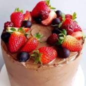 Bolo com frutas