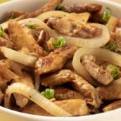 10. FILÉ MIGNON GRELHADO (com cebola e pão)