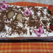 Bolo de Brigadeiro com Morangos 