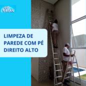 Limpeza de pé direito alto