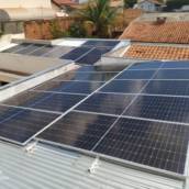 Sistema Fotovoltaico de 1.100KWH/Mês em Tupi Paulista, SP por OTS Solar & Eletricidade