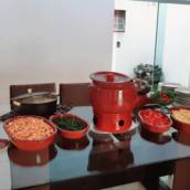 Cumbucas e travessas em Porcelana Marrom Motta