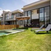 Casa Oka com Piscina Privativa