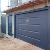 Portão Basculante de garagem e portão social em Bauru