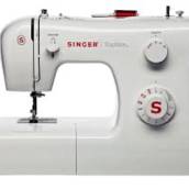 Máquina de Costura Singer 2250