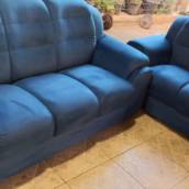 Sofá sala de visita em sued cor azul Royal