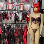 Peças e itens que valorizam a autoestima e a sensualidade com elegância e discrição.