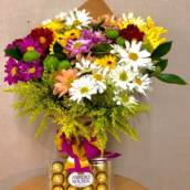 Buquê de flores com chocolate