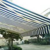 Toldo totalmente em alumínio 