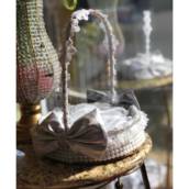 Cesta para Alianças de Casamento com Pérolas e Laço de Cetim em Bauru