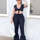 Calça Flare com babado na barra