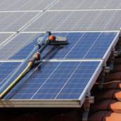 Limpeza de placa solar