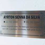 Placas para túmulos em Bauru