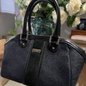 Bolsa Victor Hugo preta