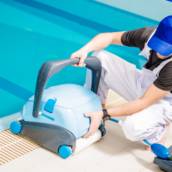 Serviço para piscina em condomínio