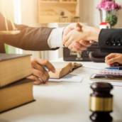 Suporte Jurídico à Pessoas Físicas e Jurídicas