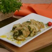 Filé de frango grelhado com molho de ervas