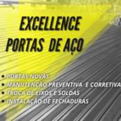Instalação de porta de aço 