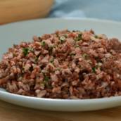 Arroz vermelho com carne moída