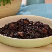 Arroz negro com lombo suíno Thai