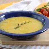 Sopa creme de mandioquinha com alho-poró