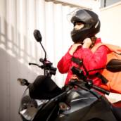 Leva e traz de passageiro de moto em Bauru