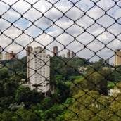 Rede de sacada e janela
