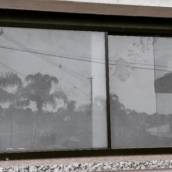 Janela com vidro jateado
