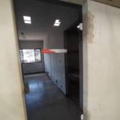 Instalação de porta com dobradiça em Bauru