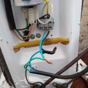 Troca de pequenas peças de Ar Condicionado em Bauru