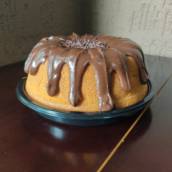 Bolo de cenoura com cobertura de chocolate em Bauru