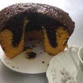 Bolo mesclado de cenoura com chocolate em Bauru