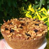 Bolo natural de nozes, ameixa, banana e pura aveia em Bauru