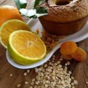 Bolo natural de damasco, laranja e uva passas amarelas em Bauru