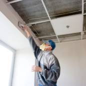 Forro de divisória de gesso com divisórias de drywall