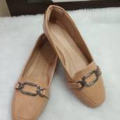 Sapatilha Nude com Fivela