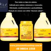 Hidratação para cabelos volumosos